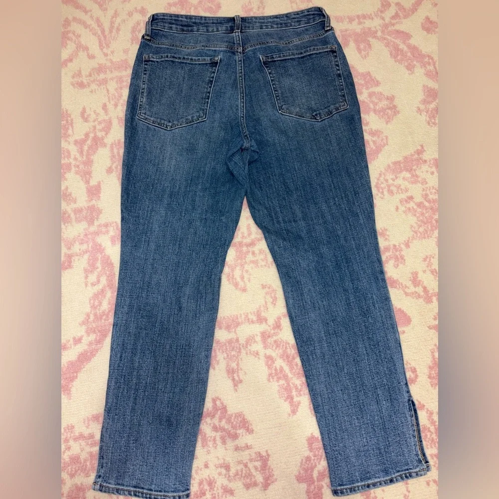 Old Navy High Rise OG Straight-Leg Jeans in Medium Blue Wash Women’s 12